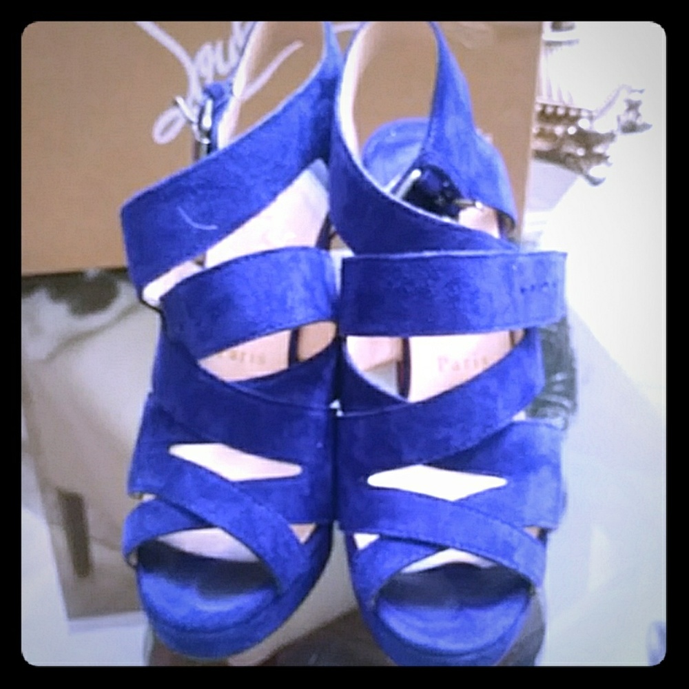 Louboutin ZIG suede royal